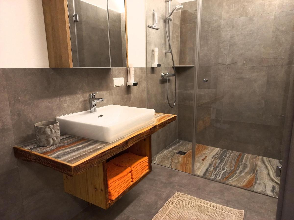 Gasthof Wachmann Ferienwohnung ไวซ์ ภายนอก รูปภาพ